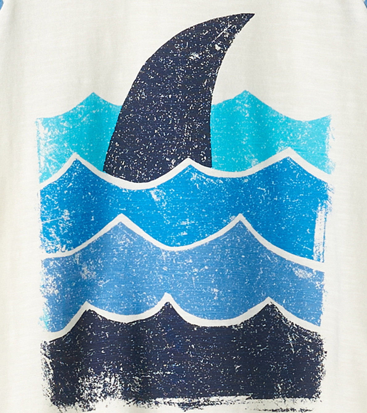 Agrandir l'image de T-shirt à manches raglan – Aileron de requin dans les vagues