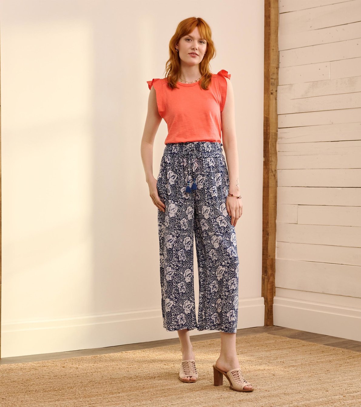 Agrandir l'image de Pantalon Cassie – Motifs floraux créés par shibori
