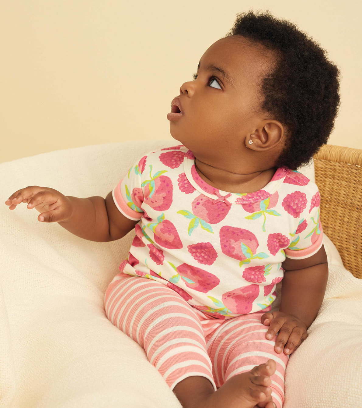 Agrandir l'image de Pyjama à manches courtes pour bébé – Petits fruits frais