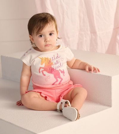 T-shirt à boutons-pression aux épaules pour bébé – Licorne aux nuances teintes par immersion