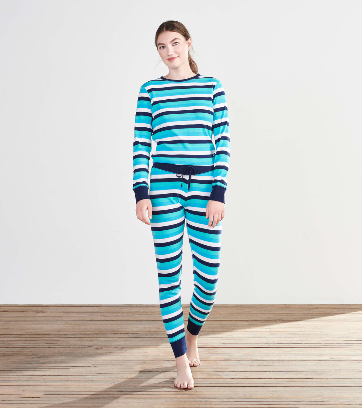 Agrandir l'image de Pyjama en coton biologique pour femme – Rayures bleu océan